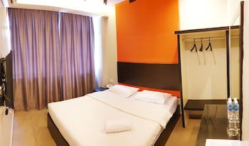 Golden Court Hotel
