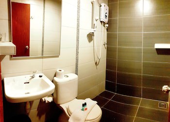 Golden Court Hotel