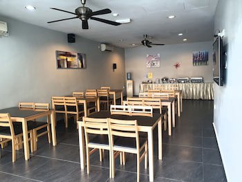 Golden Court Hotel