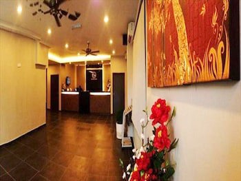 Golden Court Hotel