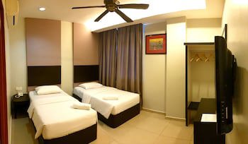 Golden Court Hotel