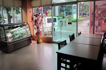 Oftana Suites Cebu Near Oakridge