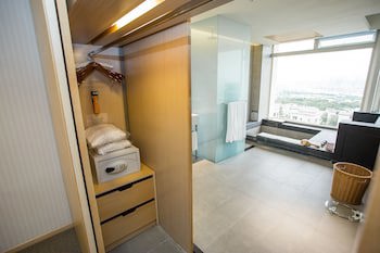 Freshfields Hotel