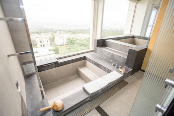 Freshfields Hotel