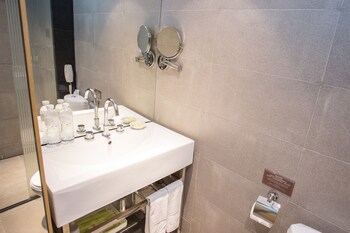 Freshfields Hotel