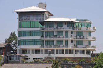 Amaara Sky Hotel