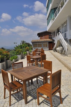 Amaara Sky Hotel