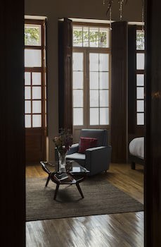 El Patio 77