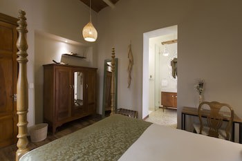 El Patio 77