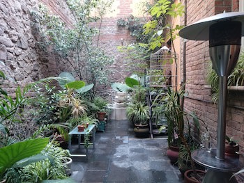 El Patio 77