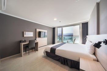 Gyeongpo Soo Hotel