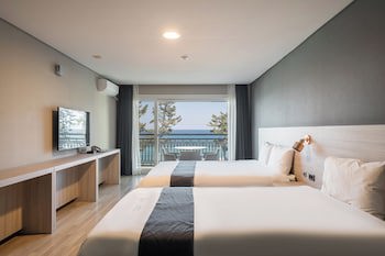 Gyeongpo Soo Hotel