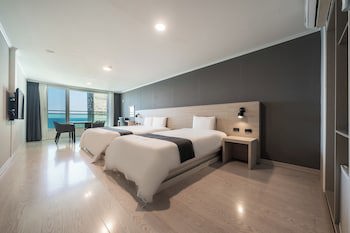 Gyeongpo Soo Hotel