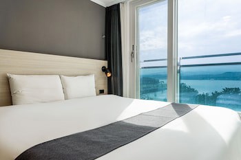 Gyeongpo Soo Hotel
