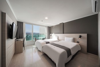 Gyeongpo Soo Hotel