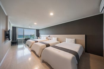 Gyeongpo Soo Hotel