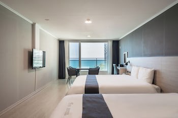 Gyeongpo Soo Hotel