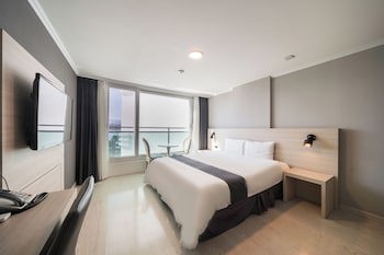 Gyeongpo Soo Hotel