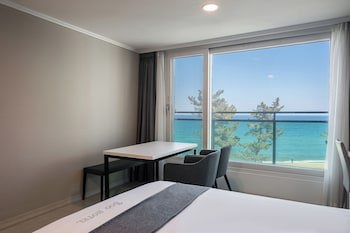 Gyeongpo Soo Hotel
