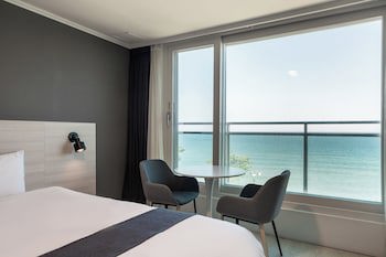 Gyeongpo Soo Hotel