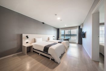 Gyeongpo Soo Hotel