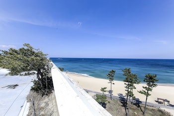 Gyeongpo Soo Hotel
