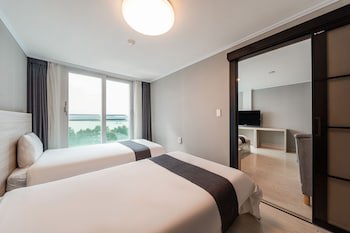 Gyeongpo Soo Hotel