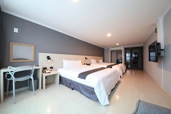 Gyeongpo Soo Hotel