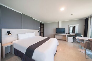 Gyeongpo Soo Hotel