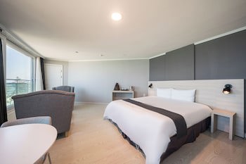 Gyeongpo Soo Hotel