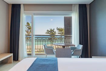 Gyeongpo Soo Hotel