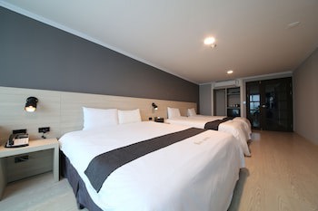 Gyeongpo Soo Hotel
