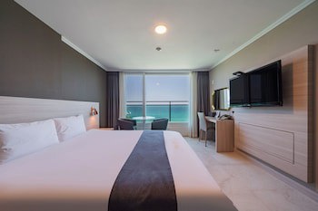 Gyeongpo Soo Hotel