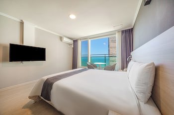 Gyeongpo Soo Hotel