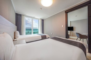 Gyeongpo Soo Hotel
