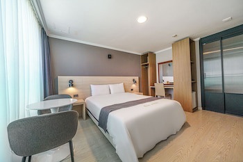 Gyeongpo Soo Hotel