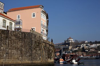 1872 River House By Olivia