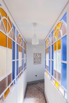 1872 River House By Olivia