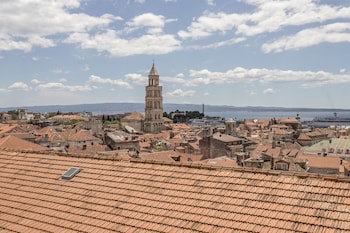 Cornaro Hotel
