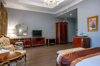 Shah Palace Luxury Museum Hotel