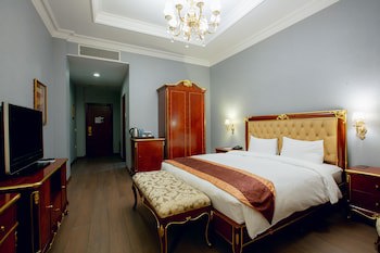 Shah Palace Luxury Museum Hotel