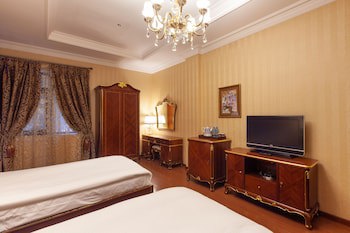 Shah Palace Luxury Museum Hotel