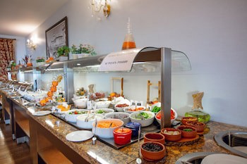 Shah Palace Luxury Museum Hotel