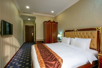 Shah Palace Luxury Museum Hotel