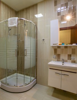 Shah Palace Luxury Museum Hotel