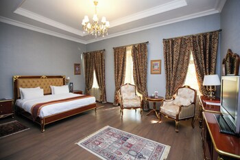 Shah Palace Luxury Museum Hotel