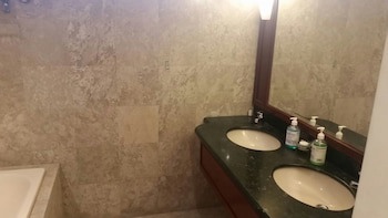 Excellent Service Suites At Times Square