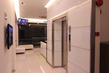 The V Hotel