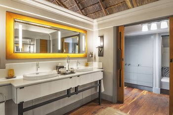 Chobe Water Villas