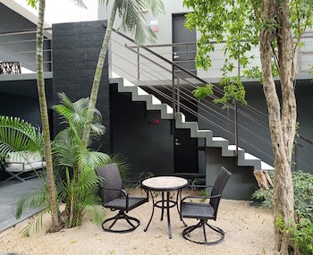 Grand City Hotel - Near Market 28